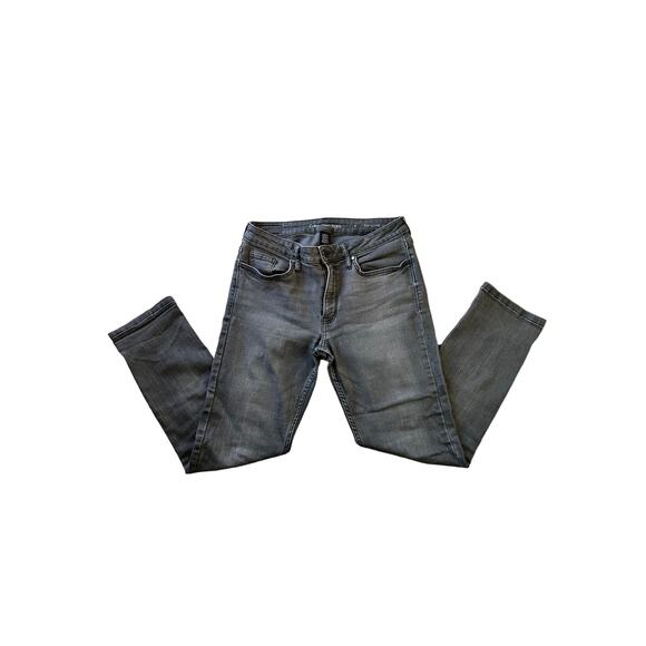 Calvin Klein Denim - Calvin Klein Gray Slim Boyfriend Crop Jean, Faded Wash, Stretchy, Women's size 6